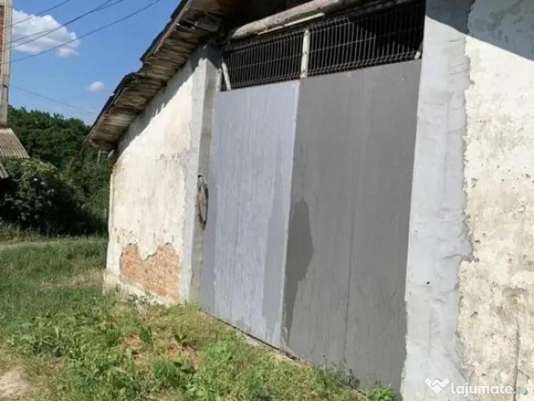 Spațiu comercial, de 570 mp, în Râciu
