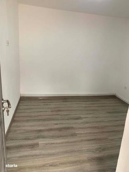 Casă cu 3 camere cu Teren 910 Mp în Central