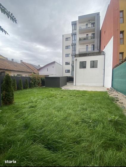 Apartament cu 3 camere în Semicentral