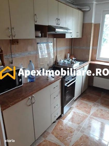 Apartament cu 3 camere decomandat în Berceni — fotografia 3