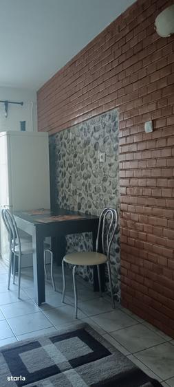Chirie / Apartament 2 camere PB Decebal / mobilat / utilat - 1
