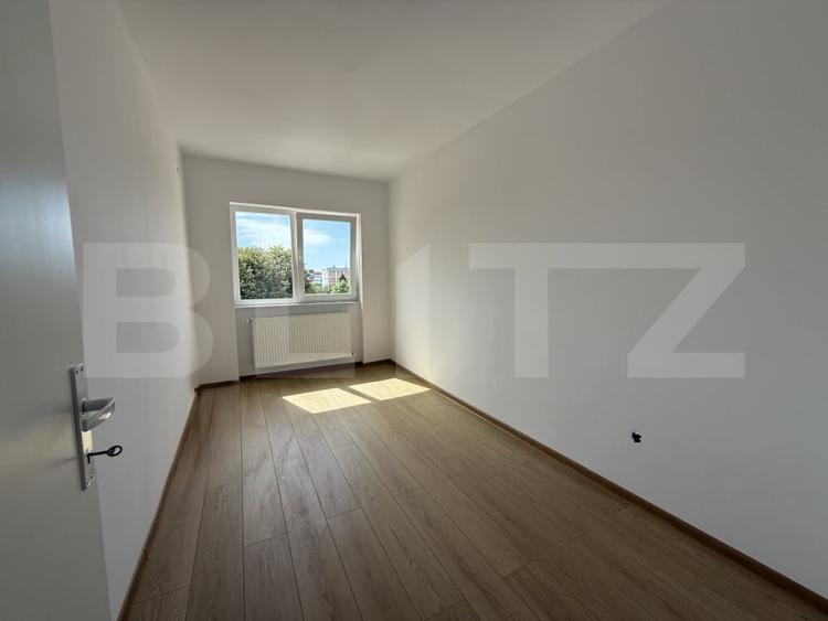 Apartament cu 4 camere decomandat în Semicentral