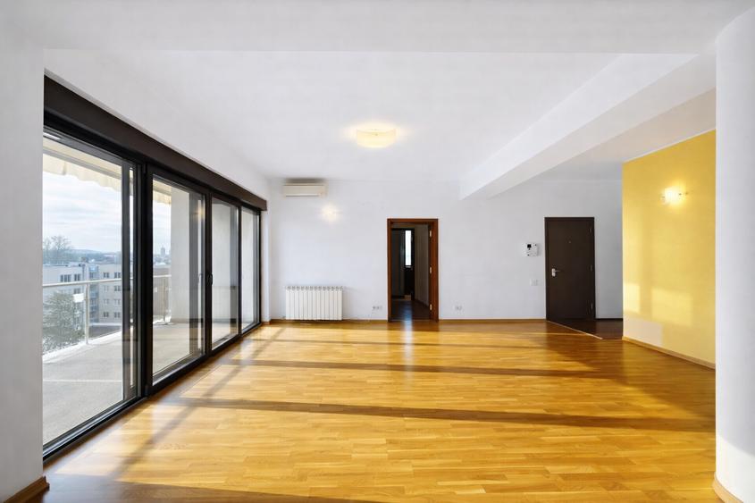 Apartament cu 4 camere în Floreasca