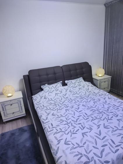 Apartament cu 3 camere în Micro 17