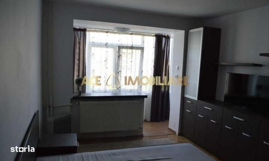 Apartament cu 3 camere în Tineretului