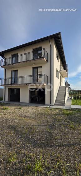 Duplex cu 4 camere cu Canalizare în Matraca
