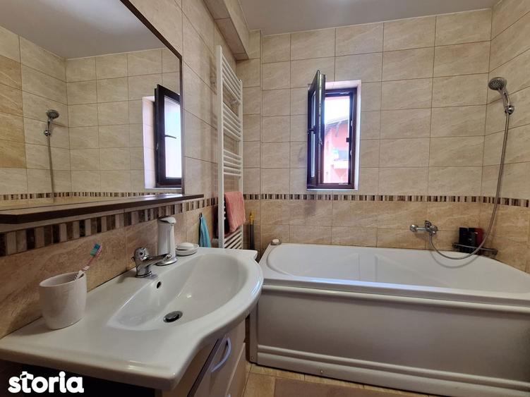 Apartament cu 3 camere semidecomandat, mobilat în Florești — fotografia 2