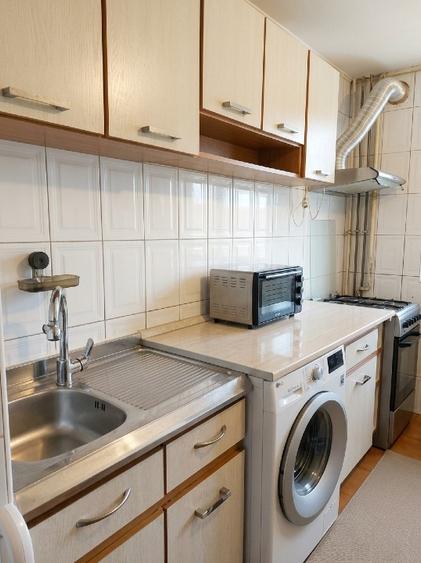 Apartament cu 3 camere decomandat în Lacul Morii