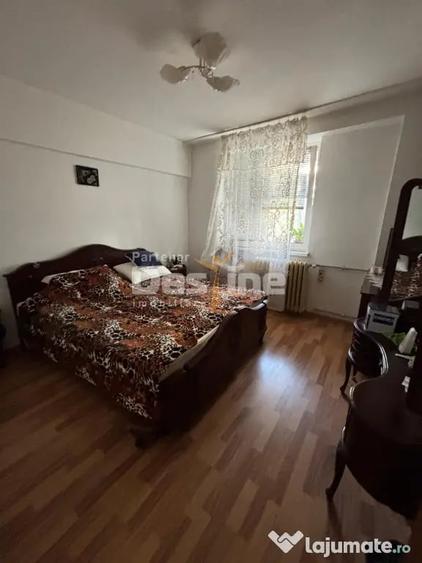 Apartament cu 3 camere decomandat în Timișoara
