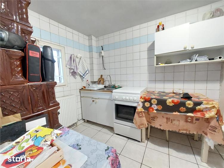Casă cu 5 camere cu Teren 3815 Mp în Vernești