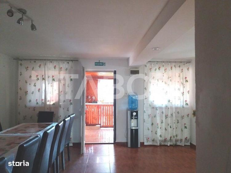 Casă cu 4 camere în Sadu