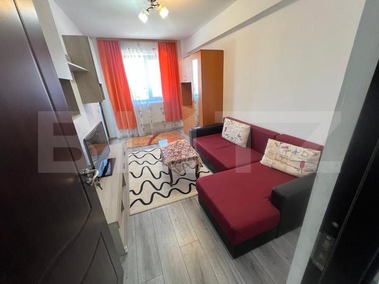 Apartament de inchiriat, cu 2 camere decomandat, 48 mp in zona Comuna din Paris - 2