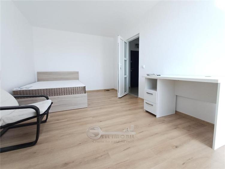 Apartament cu 3 camere decomandat, mobilat în Tătărași