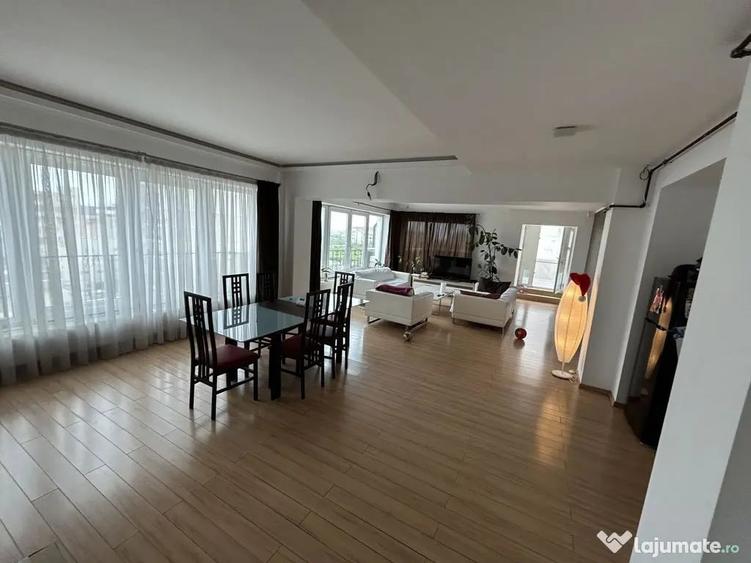 Apartament cu 3 camere decomandat în Tomis Nord