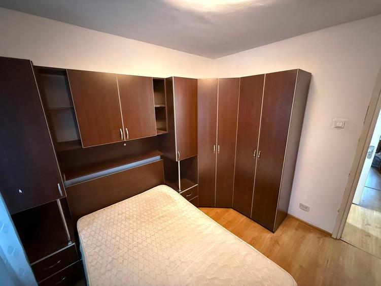 Apartament cu 3 camere în Drumul Taberei