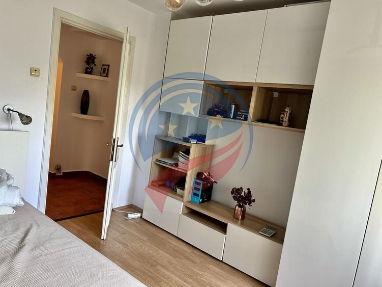 Apartament cu 4 camere decomandat în Brazda lui Novac