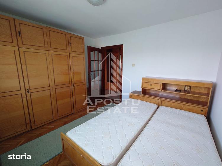 Apartament cu 3 camere, mobilat în Fabric