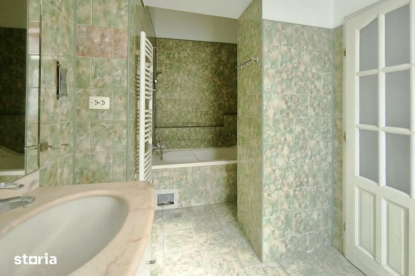 Apartament cu 4 camere în Central