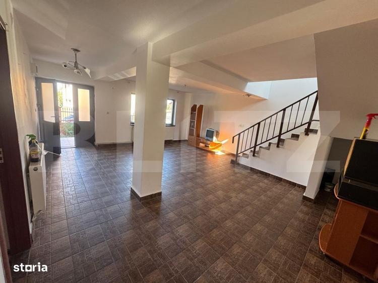 Casă cu 4 camere cu Teren 650 Mp în Bariera Vâlcii