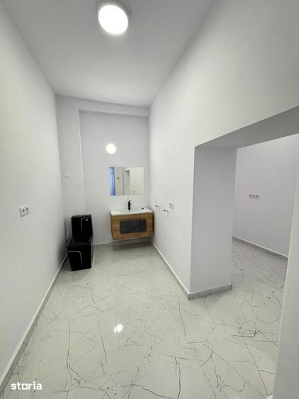 Spațiu comercial, de 79 mp, în Central