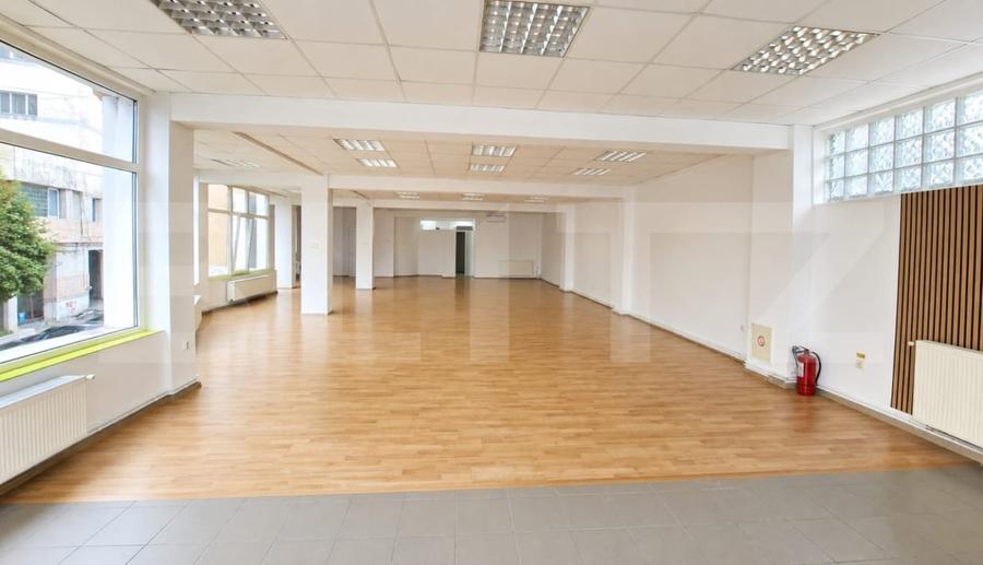 Spațiu comercial, de 190 mp, în Central