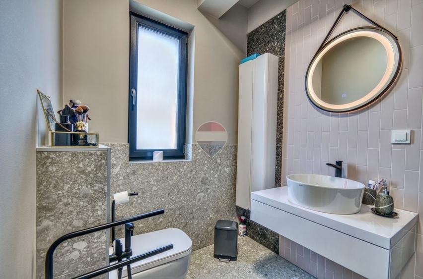 Duplex cu 4 camere cu Teren 223 Mp în Someșeni