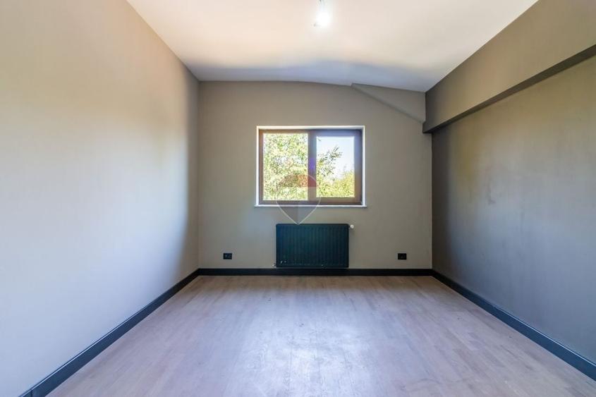 Casă individuală cu 5 camere cu Teren 599 Mp în Corbeanca