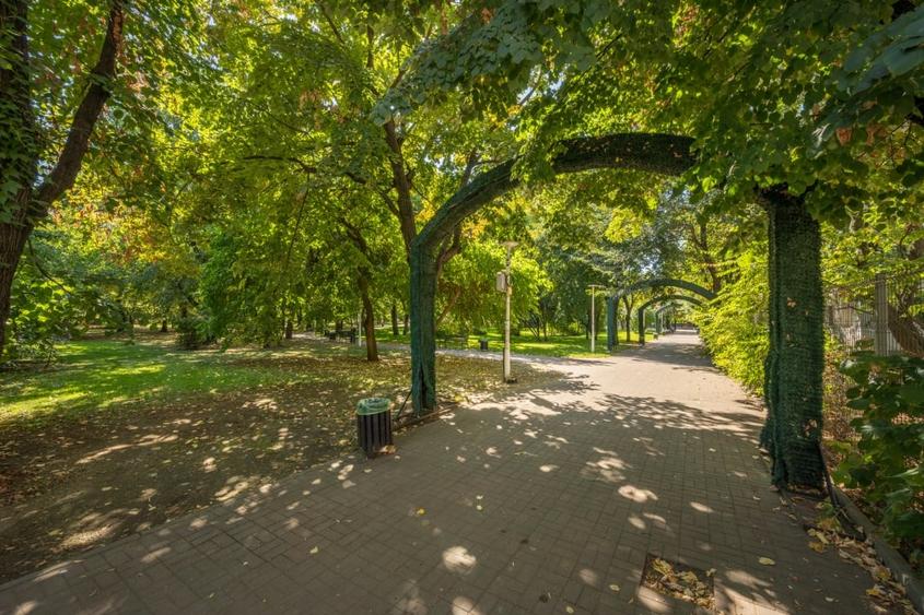 Apartament cu 2 camere semidecomandat în Giulești