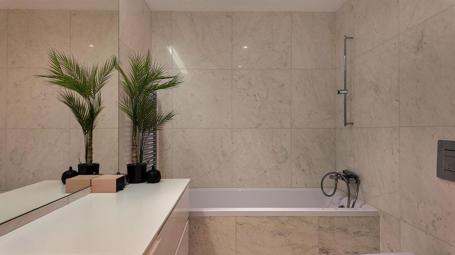 Apartament cu 4 camere, mobilat în Primăverii