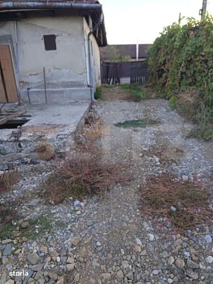 Casă cu 2 camere cu Teren 400 Mp în Central