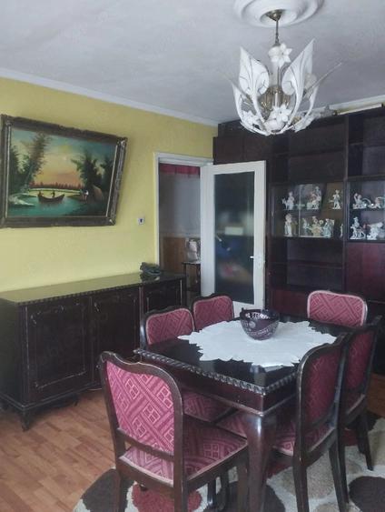 Apartament cu 2 camere semidecomandat în Prundu