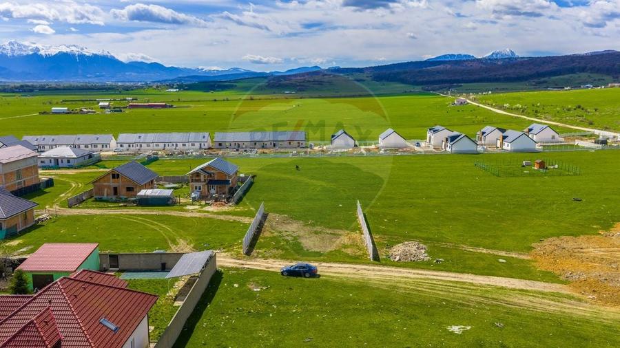 Teren Construcții intravilan de 500 mp, în Nord-Vest