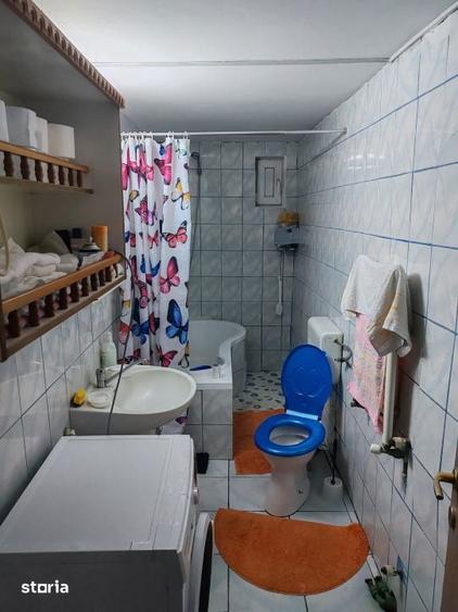 Casă cu 4 camere cu Teren 759 Mp în Central