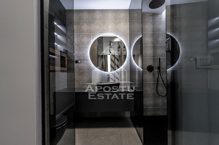 Apartament cu 3 camere decomandat, mobilat în Polivalentă