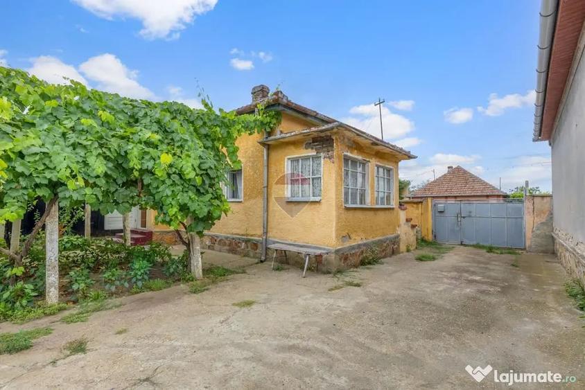 Casă cu 3 camere cu Teren 1480 Mp în Gai