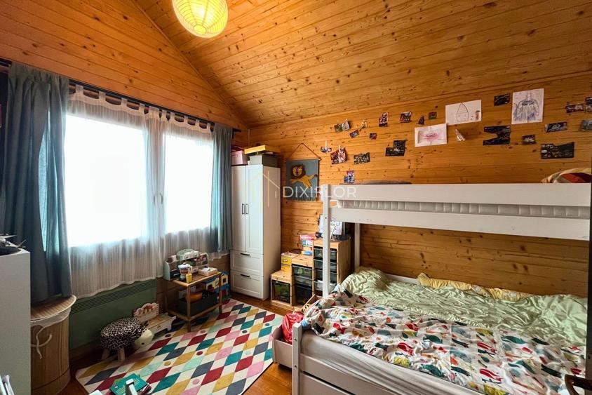 Casă individuală cu 3 camere cu Canalizare în Curteni