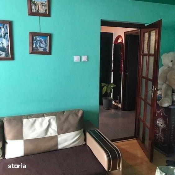 Apartament cu 3 camere decomandat în 13 Septembrie