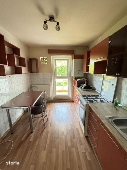 Apartament cu 3 camere decomandat în Mioriței