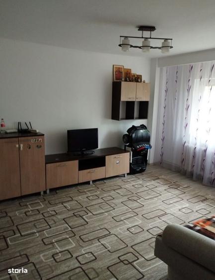 Apartament cu 3 camere în Brâncoveanu