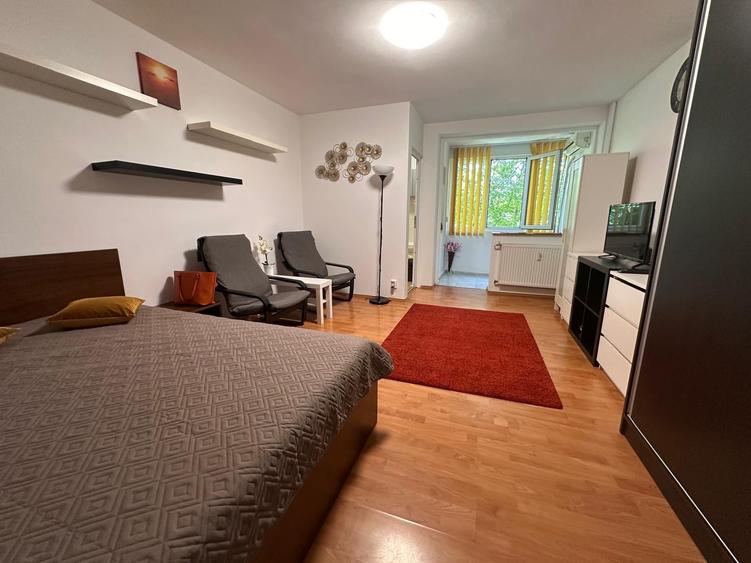 Apartament cu 2 camere decomandat în Drumul Taberei