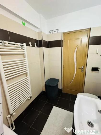 Apartament cu 4 camere decomandat, mobilat în Păcii