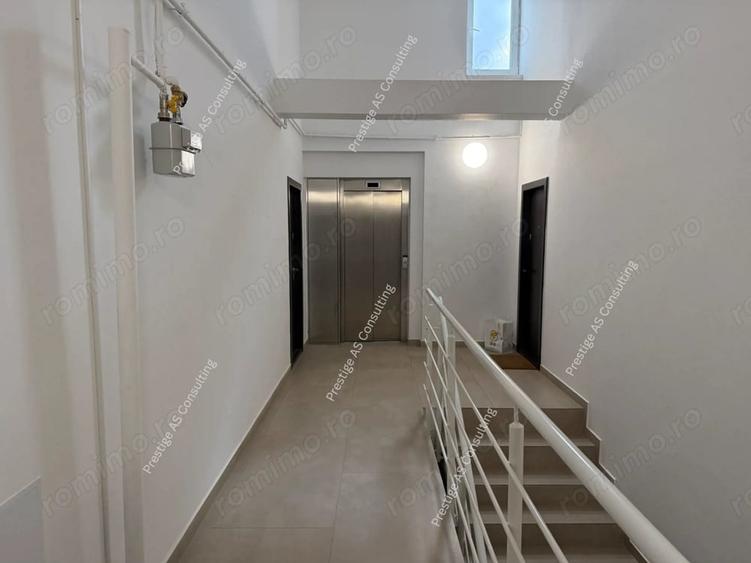 Apartament cu 3 camere semidecomandat în Dumbrăvița