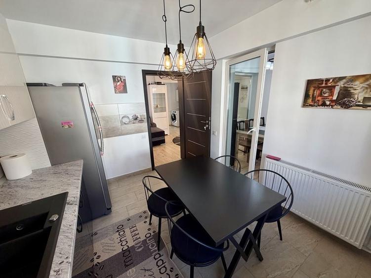 Apartament cu 2 camere decomandat în Central