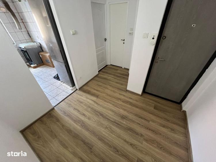 Apartament cu 2 camere decomandat în Petros