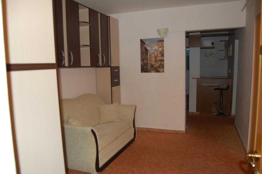 Apartament cu 2 camere decomandat în Oancea
