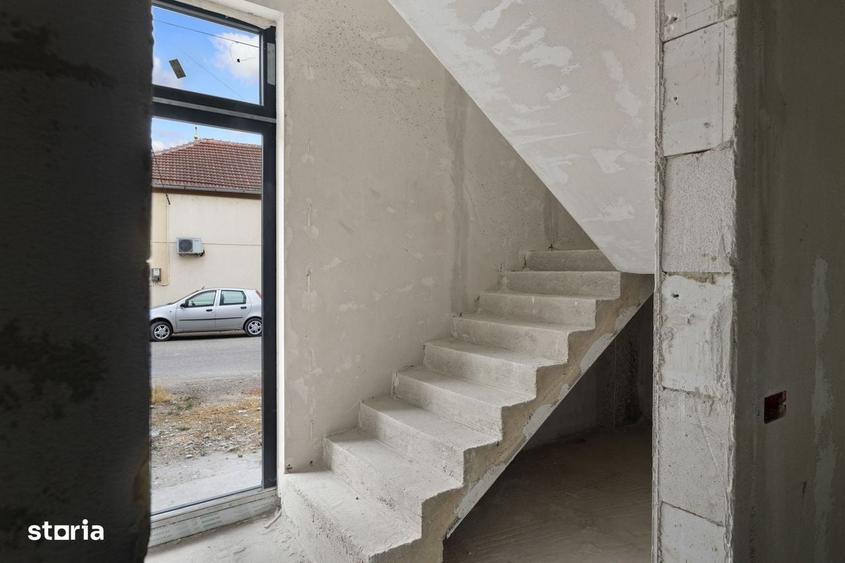 Spațiu comercial, de 498 mp, în Beliu