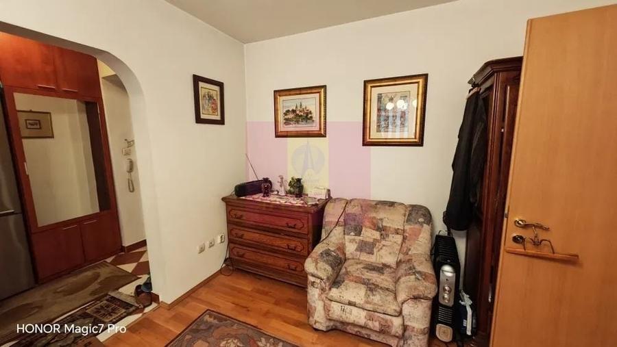 Apartament cu 2 camere semidecomandat în Lacul Tei