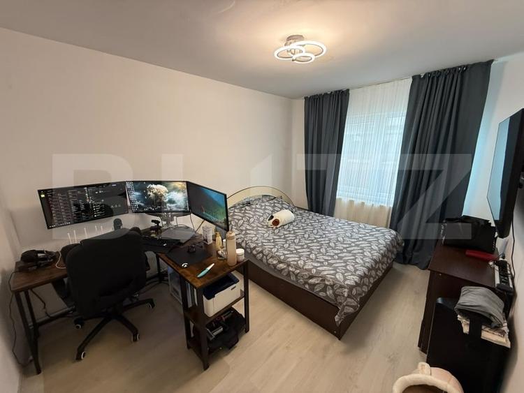 Casă individuală cu 3 camere cu Canalizare în Est
