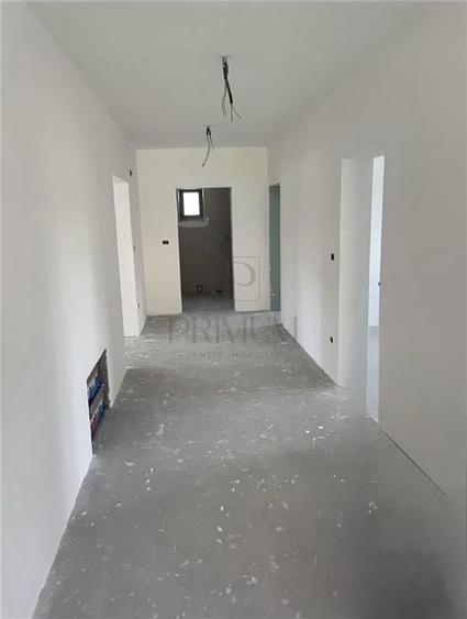 Casă individuală cu 4 camere cu Canalizare în Giroc