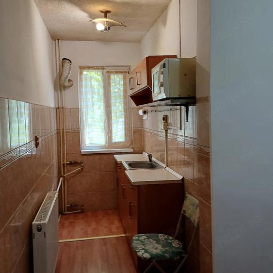 Apartament cu 2 camere semidecomandat în Vintere